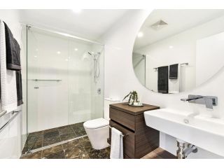 Qube Broadbeach Ocean View Apartments Apartment, Gold Coast - 1