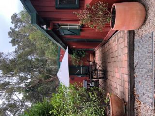 Kerrisdale Railway Cottage Guest house, Victoria - 1