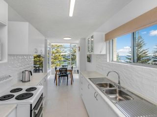 Rainbow Pacific Unit 14 - Great value unit in Rainbow Bay Coolangatta, Gold Coast Apartment, Gold Coast - 3