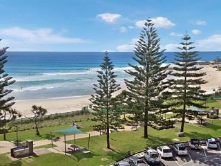 Rainbow Pacific Unit 15 - Great value 2 bedroom beachfront unit in Rainbow Bay Coolangatta Apartment, Gold Coast - 3