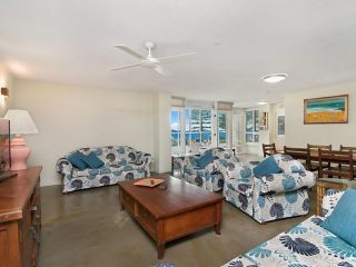 Rainbow Pacific Unit 2 - Right on the beach in Rainbow Bay Coolangatta Gold Coast Apartment, Gold Coast - 3