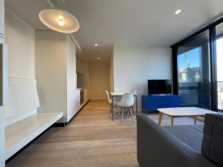 Readyset Apartments at Empire Apartment, Melbourne - 4