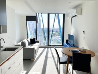 Readyset Apartments on Bouverie Apartment, Melbourne - 4