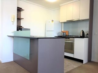 ReadySet Apartments at Sentinel Apartment, Melbourne - 3