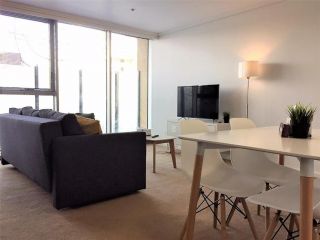 ReadySet Apartments at Sentinel Apartment, Melbourne - 1