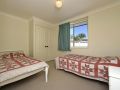 Reef Close, 1/2 Guest house, Fingal Bay - thumb 7