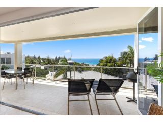 Relax in stylish comfort, Sunshine Beach Apartment, Sunshine Beach - 3