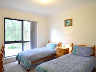 RIDGE END - INLET SIDE Guest house, Inverloch - 5