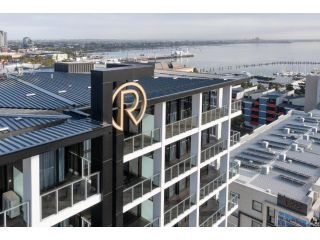 R Hotel Geelong Aparthotel, Geelong - 1