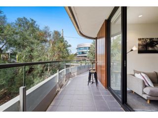 Riverfront Luxury & Resort Style Amenities Apartment, Melbourne - 1