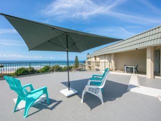 Romiaka 8 - views over the Pippi Beach Apartment, Yamba - 2