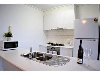 Royal Stays Apartments - Whiteman St Apartment, Melbourne - 5