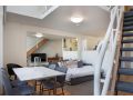 S203S - The Loft by Darling Harbour Apartment, Sydney - thumb 7