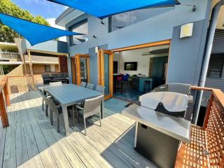 Sails to Sea - 4 Bedroom Pet Friendly Private Pool Guest house, New South Wales - 1