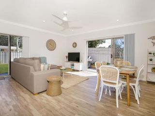 Salty Shores Jervis Bay I 3 Mins to Beach Guest house, Callala Beach - 2