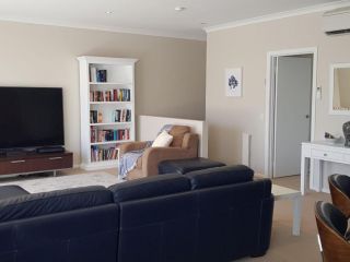 SANDPIPER 9 WiFi LINEN INCLUDED Guest house, Inverloch - 4