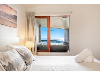 Sea Breeze - Lennox Head Apartment, Lennox Head - 1