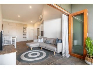 Sea Breeze - Lennox Head Apartment, Lennox Head - 3