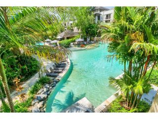 Private Apartments in the Temple Beachfront Resort Palm Cove Apartment, Palm Cove - 1