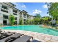 Private Apartments in the Temple Beachfront Resort Palm Cove Apartment, Palm Cove - thumb 2