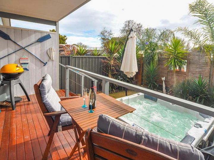 Seagrass Villas dogs by negotiation Bed and breakfast, Normanville - imaginea 16