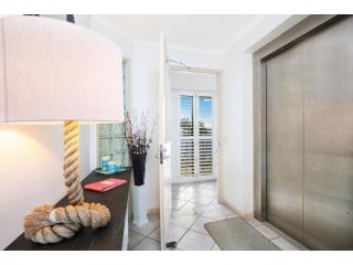 Seashells Unit 3, 18 Queen of Colonies Parade. Moffat Beach Apartment, Caloundra - 1