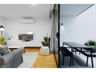 Seaside Living in a beautiful modern apartment Apartment, Melbourne - 4