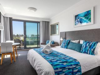 SEBEL HARBOURSIDE 301 Kiama and surrounds 4pm check out Sundays Hotel, Kiama - 4