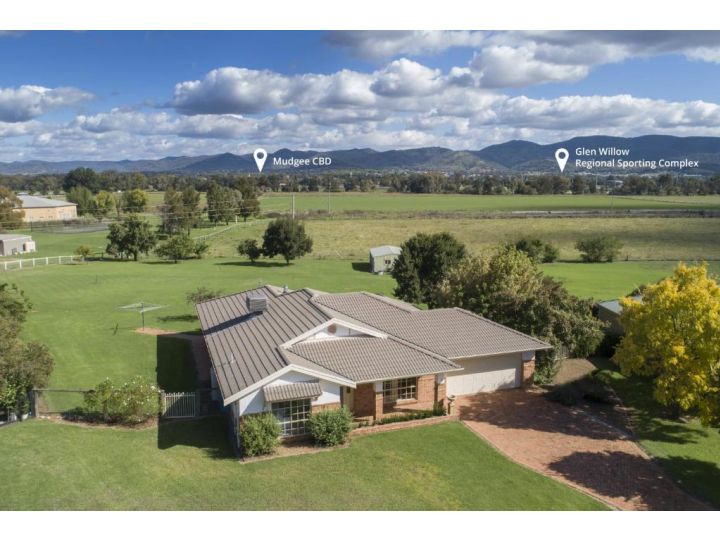 Secluded Home with BBQ, Idyllic Views Over Mudgee Guest house, Mudgee - imaginea 6