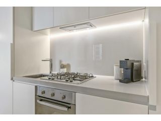 Serviced Apartments Melbourne - Empire Apartment, Melbourne - 1