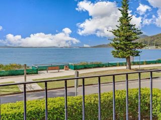 Shoal Bay Road, Shoal Towers, Unit 03, 11 Apartment, Shoal Bay - 2