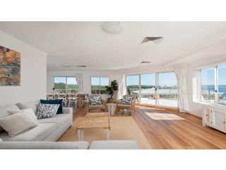 Shoal Bay SubPenthouse Apartment, Shoal Bay - 3