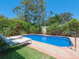 Shoally Loft, 58 Tomaree Road Guest house, Shoal Bay - 2