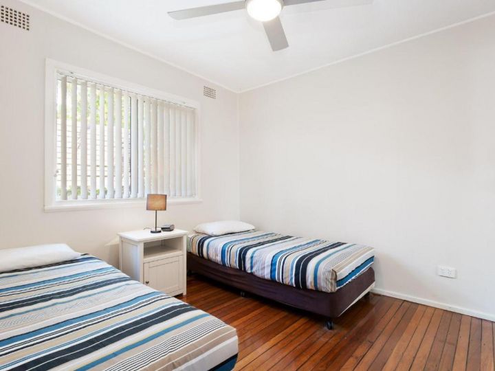 &#x27;Shoalz&#x27;, 28 Rigney Street - Renovated Cottage with Boat Parking Apartment, Shoal Bay - imaginea 10