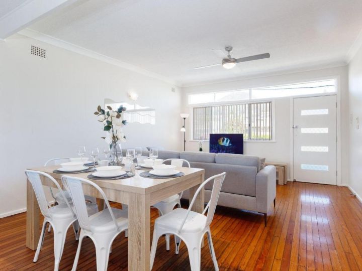 &#x27;Shoalz&#x27;, 28 Rigney Street - Renovated Cottage with Boat Parking Apartment, Shoal Bay - imaginea 4