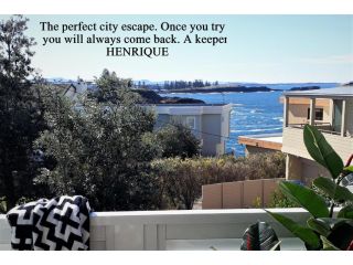 Shutters by the Sea Kiama-Waterfront Couples Retreat with Sea Views Apartment, Kiama - 3