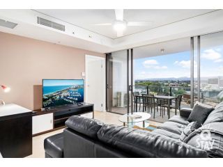 Sierra Grand Broadbeach MID WEEK MADNESS DEAL - Q Stay Apartment, Gold Coast - 4