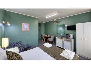 Silver Oaks Motel Hotel, Gilgandra - 5