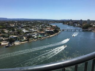 Silverton Apartment Resort Surfers Paradise Aparthotel, Gold Coast - 1