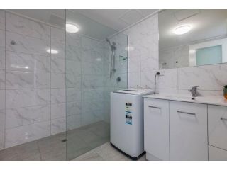 Surfers Superior 2 Bedroom Apartments with ocean view Apartment, Gold Coast - 5