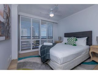 Surfers Superior 2 Bedroom Apartments with ocean view Apartment, Gold Coast - 3