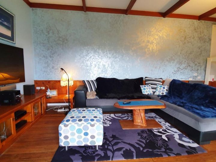 JUST-4-YOU! amazing sea views, WIFI, fullly air-conditioned, king bed Guest house, Vincentia - imaginea 10