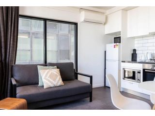 Simplistic 2BR Southbank apartment Apartment, Melbourne - 3