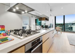 Sleek 1-Bed Apartment with BBQ and Gym Access Apartment, Melbourne - 4