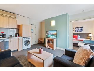 Convenient Melbourne life in Historic Building Apartment, Melbourne - 3