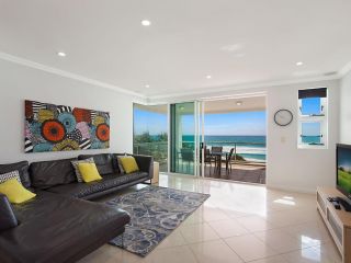 Solaya Unit 6 - Absolute beachfront apartment in Tugun, Gold Coast Apartment, Gold Coast - 4