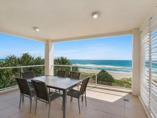 Solaya Unit 6 - Absolute beachfront apartment in Tugun, Gold Coast Apartment, Gold Coast - 2