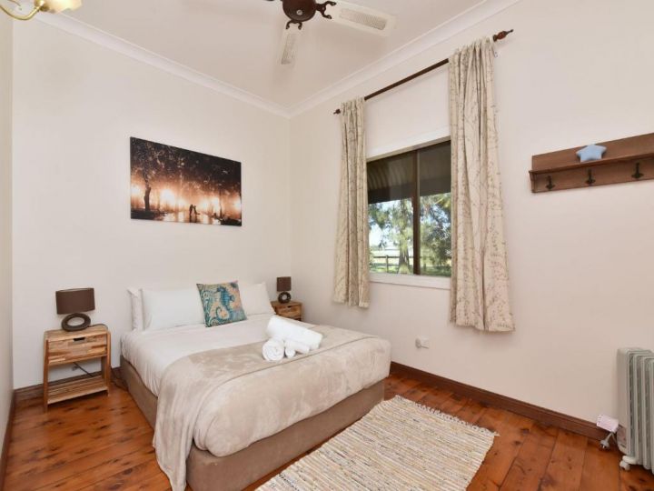 Soldiers Cottage picturebook vineyard home Guest house, New South Wales - imaginea 5