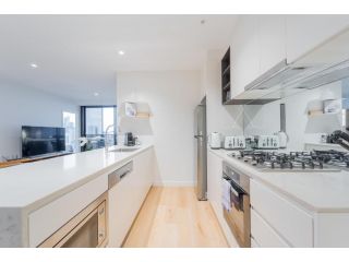 Sophisticated Melbourne CBD Pied-Ã -terre Apartment, Melbourne - 4